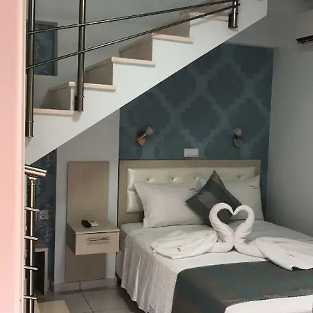 Lydia Скала-Марион