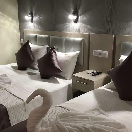 Lydia * Skala Marion